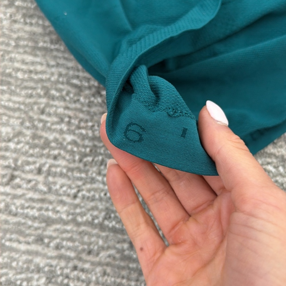 Teal Women's lululemon T shirt - Picture 3 of 3